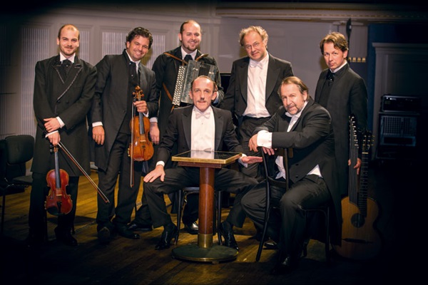 Markovics, Bachofner, Kukelka & Neue Wiener Concert Schrammeln